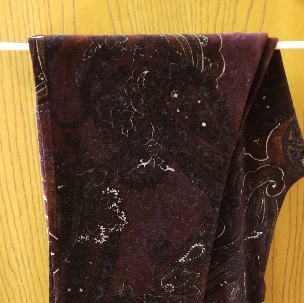 CHICOS VELOUR PANTS SIZE 2